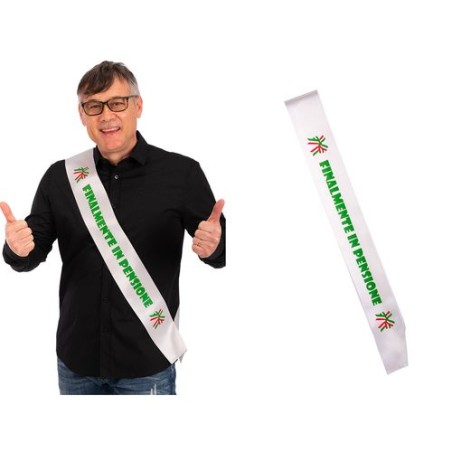 FASCIA FINALMENTE IN PENSIONE IN BUSTA EAN 8004761087104 INGROSSO FESTONI PER PARTY